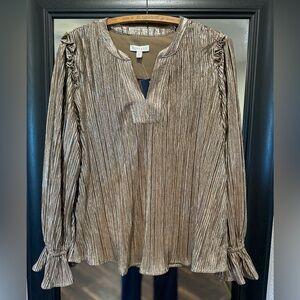 crown & ivy Metallic Bronze Pleated V-Notch Long-Sleeve Blouse